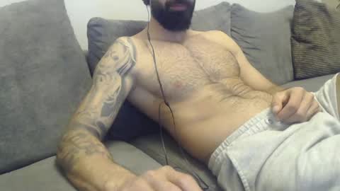 Snapshot of cuteeboy chatting on 04-26-26, 06:27 cuteeboy online show from 04-26-26, 06:27