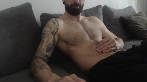Snapshot of cuteeboy chatting on 04-28-26, 05:23 cuteeboy online show from 04-28-26, 05:23