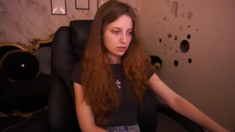Snapshot of cuteefoxy chatting on 06-15-26, 12:51 Foxy online show from 06-15-26, 12:51