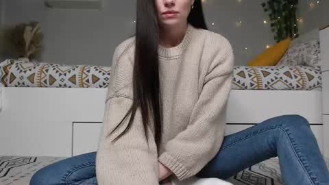 Snapshot of cuteemouse chatting on 02-06-26, 10:40 Anna online show from 02-06-26, 10:40