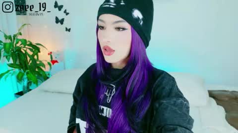 Zoe  online show from 06-24-26, 03:49