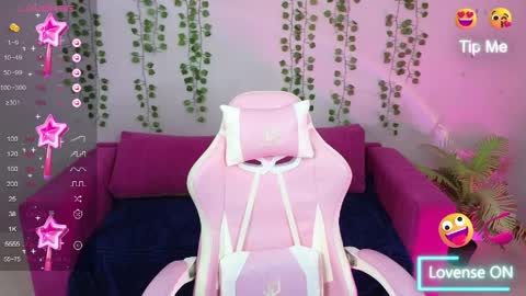 Snapshot of cutefever chatting on 04-09-26, 01:05 Amyy online show from 04-09-26, 01:05