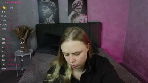 Snapshot of cutefever chatting on 05-04-26, 01:01 Amyy online show from 05-04-26, 01:01