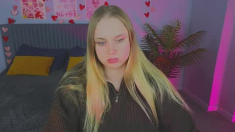 Snapshot of cutefever chatting on 05-23-26, 01:22 Amyy online show from 05-23-26, 01:22