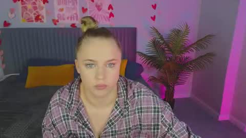 Amyy online show from 06-15-26, 12:57