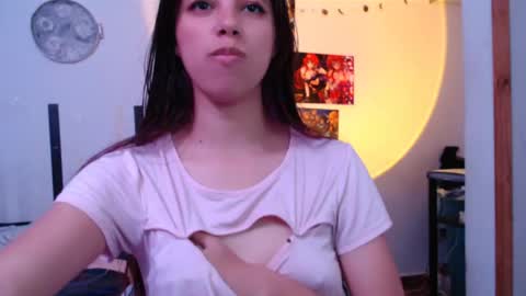 Snapshot of cutehaome chatting on 05-21-26, 01:45 haome online show from 05-21-26, 01:45