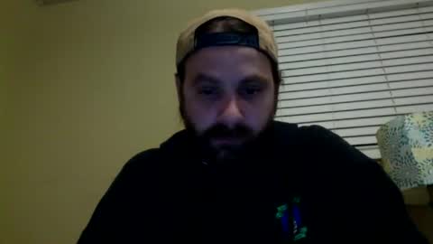 Snapshot of cutehungboi chatting on 11-12-25, 05:52 cutehungboi online show from 11-12-25, 05:52