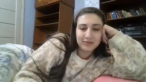 cutekattie online show from 12-18-25, 05:02