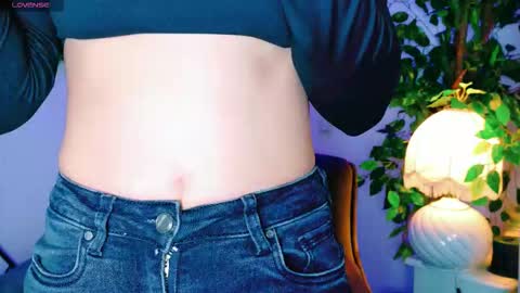 Snapshot of cuteness__girl chatting on 10-28-25, 07:01 cuteness__girl online show from 10-28-25, 07:01