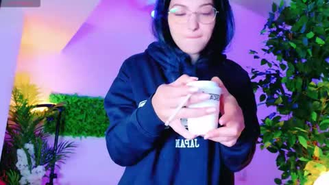 Snapshot of cuteness__girl chatting on 11-20-25, 07:08 cuteness__girl online show from 11-20-25, 07:08