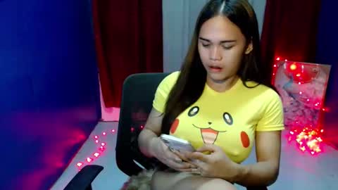 Snapshot of cutepinay143 chatting on 05-13-26, 02:25 isabel online show from 05-13-26, 02:25