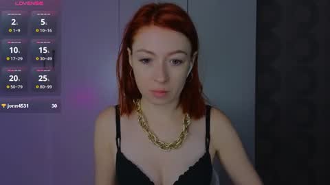 Snapshot of cuteroxyfoxyy chatting on 07-09-26, 05:55 Roxy online show from 07-09-26, 05:55