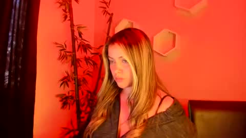 cutesamantha_ online show from 05-19-26, 09:43