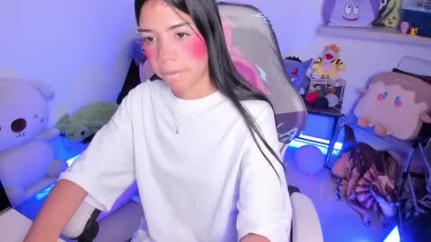 Snapshot of cutestephuwu chatting on 10-17-25, 12:47 - independent model online show from 10-17-25, 12:47