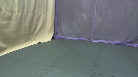 Snapshot of cutetinyasian143_ chatting on 11-10-25, 06:01 cutetinyasian143_ online show from 11-10-25, 06:01