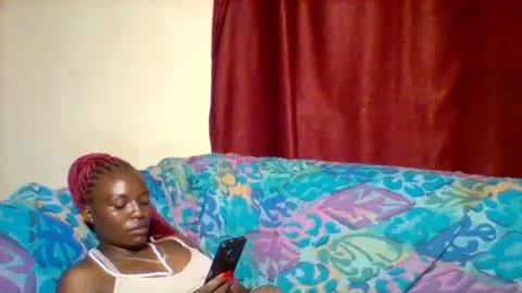 Snapshot of cutey_lunar chatting on 01-30-25, 07:15 cutey_lunar online show from 01-30-25, 07:15