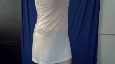 Snapshot of cutie_bee chatting on 05-19-26, 06:53 cutie_bee online show from 05-19-26, 06:53
