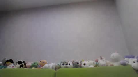 Snapshot of cutie_klo_ chatting on 05-25-26, 01:00 Chloe online show from 05-25-26, 01:00