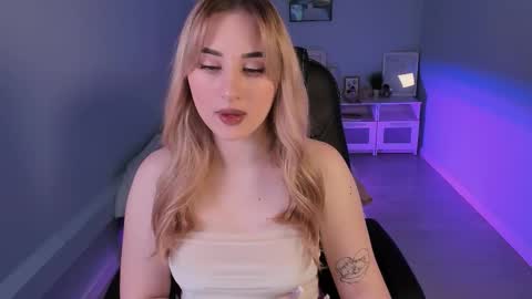  Your Louise  follow me  online show from 12-03-24, 08:50