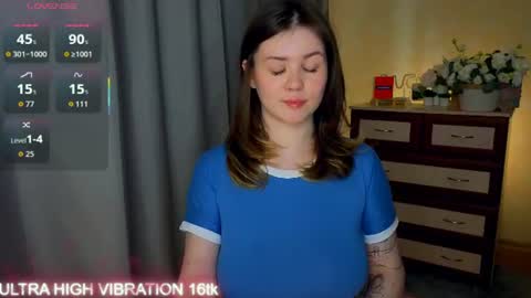 Snapshot of cutie_mili chatting on 06-21-26, 12:19 mili online show from 06-21-26, 12:19