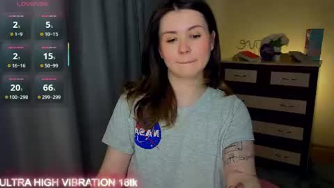Snapshot of cutie_mili chatting on 07-13-26, 11:24 mili online show from 07-13-26, 11:24