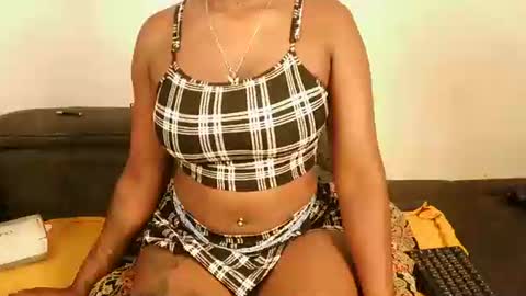 Snapshot of cutie_pumpkin_ chatting on 02-18-26, 01:51 CUTIE online show from 02-18-26, 01:51