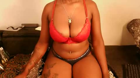 Snapshot of cutie_pumpkin_ chatting on 02-24-26, 11:25 CUTIE online show from 02-24-26, 11:25