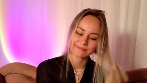 cutie_xoxo_ online show from 08-03-26, 08:13