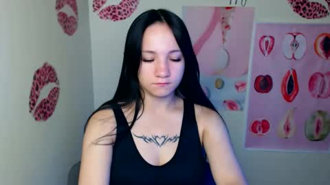 Snapshot of cutielady_ chatting on 09-12-25, 06:41 Emma online show from 09-12-25, 06:41