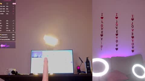 Snapshot of cutieotter chatting on 03-05-25, 11:05 Ann online show from 03-05-25, 11:05