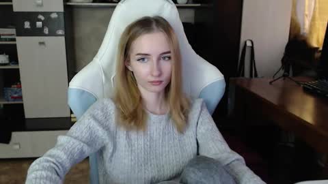 Snapshot of cutti_crystal chatting on 10-11-25, 08:57 Cutti Crystal online show from 10-11-25, 08:57