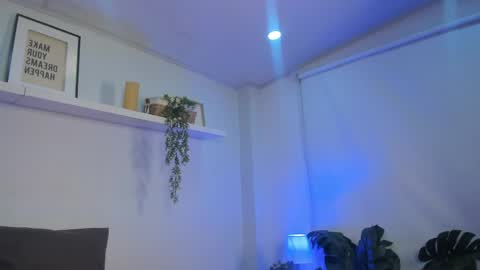 Laura online show from 05-11-26, 11:05