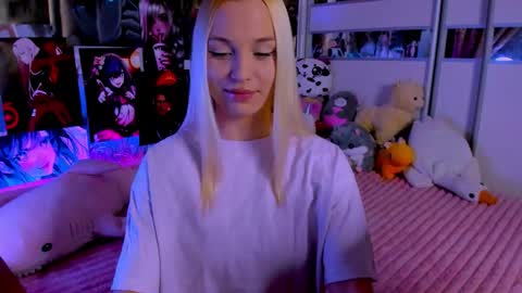 Snapshot of cuttie_ponyy chatting on 02-08-26, 09:18 Nora online show from 02-08-26, 09:18