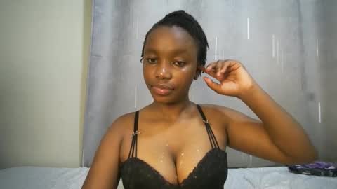 Snapshot of cutypookie chatting on 09-19-25, 05:09 cutypookie online show from 09-19-25, 05:09