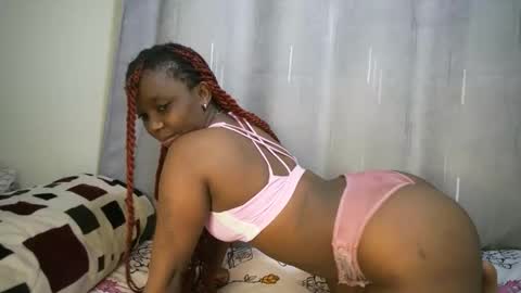 Snapshot of cutypookie chatting on 11-18-25, 12:20 cutypookie online show from 11-18-25, 12:20