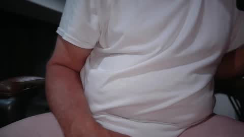 Snapshot of cuuminpussy chatting on 06-11-26, 01:38 cuuminpussy online show from 06-11-26, 01:38