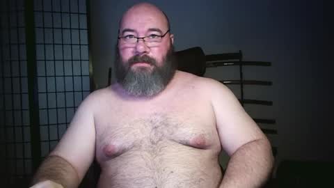 Snapshot of cwbyga chatting on 06-10-26, 04:45 Bubba Bull online show from 06-10-26, 04:45