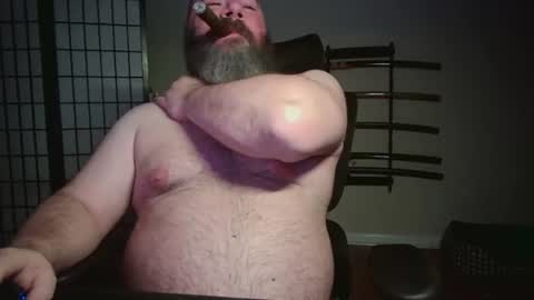 Snapshot of cwbyga chatting on 06-12-26, 04:33 Bubba Bull online show from 06-12-26, 04:33
