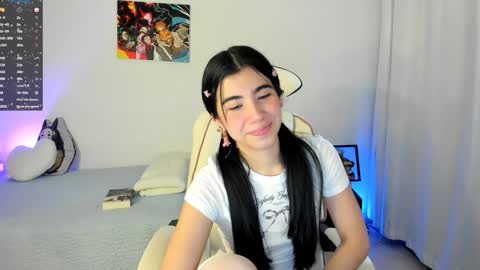 Snapshot of cyber_lizz chatting on 12-12-24, 08:53 Liz online show from 12-12-24, 08:53