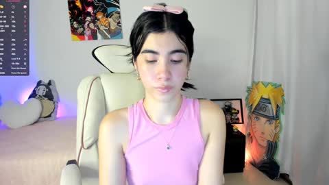 Snapshot of cyber_lizz chatting on 12-19-24, 01:18 Liz online show from 12-19-24, 01:18