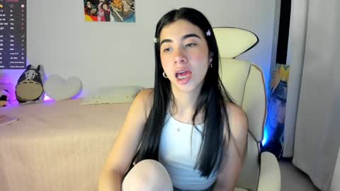 Snapshot of cyber_lizz chatting on 01-15-25, 10:46 Liz online show from 01-15-25, 10:46