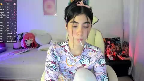 Snapshot of cyber_lizz chatting on 09-25-25, 01:20 Liz online show from 09-25-25, 01:20