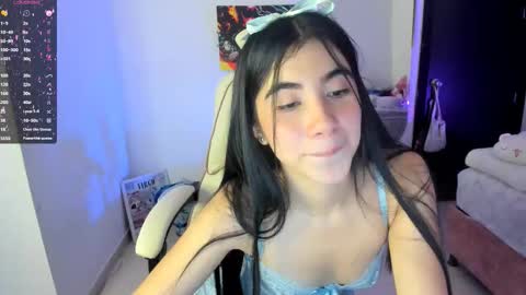 Snapshot of cyber_lizz chatting on 10-10-25, 10:31 Liz online show from 10-10-25, 10:31