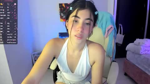 Snapshot of cyber_lizz chatting on 10-22-25, 11:15 Liz online show from 10-22-25, 11:15