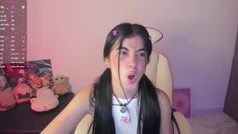 Snapshot of cyber_lizz chatting on 12-15-25, 10:36 Liz online show from 12-15-25, 10:36