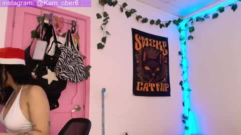 Snapshot of cybercami chatting on 12-27-24, 05:16 Camila online show from 12-27-24, 05:16