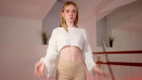 Snapshot of cyberheart_ chatting on 12-03-24, 06:49 EMILY online show from 12-03-24, 06:49