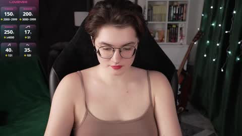 Helen Blossom online show from 01-08-25, 08:07