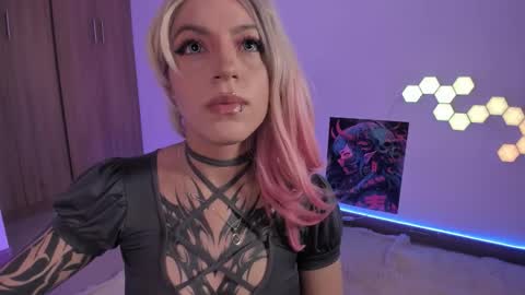  cyber zoe   online show from 01-10-26, 11:34