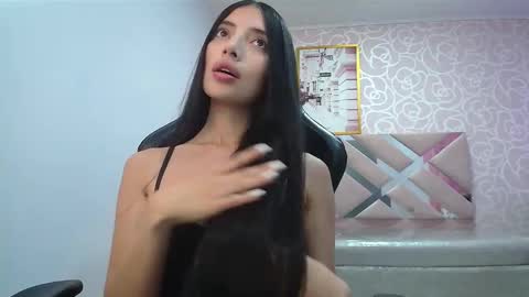 Snapshot of cynthia_ch chatting on 09-25-25, 03:54 CINTIA ARAUJO online show from 09-25-25, 03:54